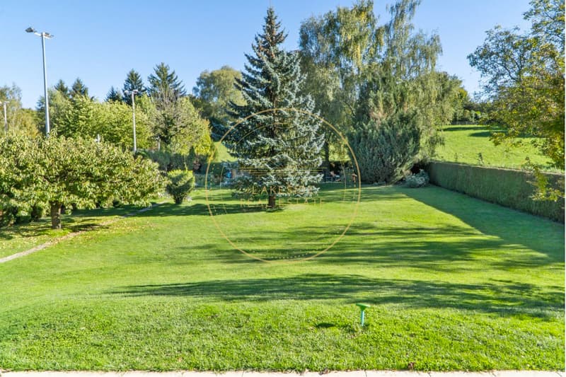 Maison individuelle avec un terrain de 2800 m2 et possibilité de plusieurs logements (1)