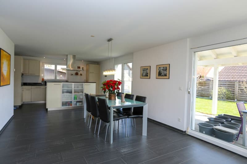 Living in a quiet location: 5.5-room single-family house with spacious garden (5)