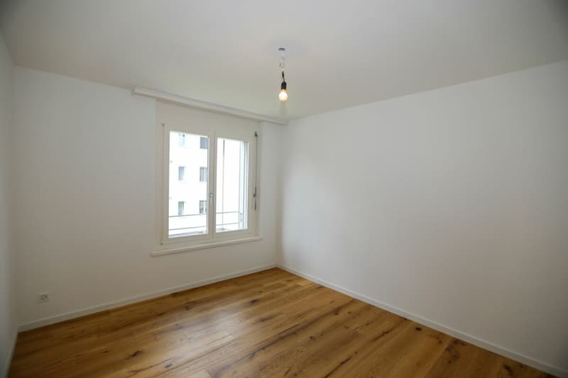 Bright living in a quiet location - freshly renovated 4.5-room apartment (5)