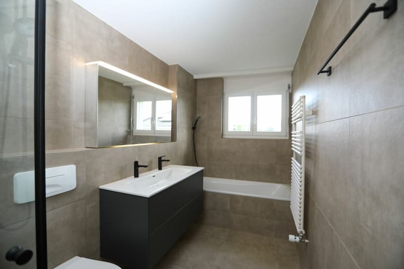 Bright living in a quiet location - freshly renovated 4.5-room apartment (7)