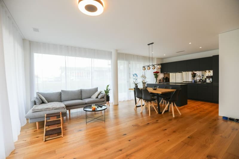 Ground floor apartment with seating area and immediate proximity to the lake (1)
