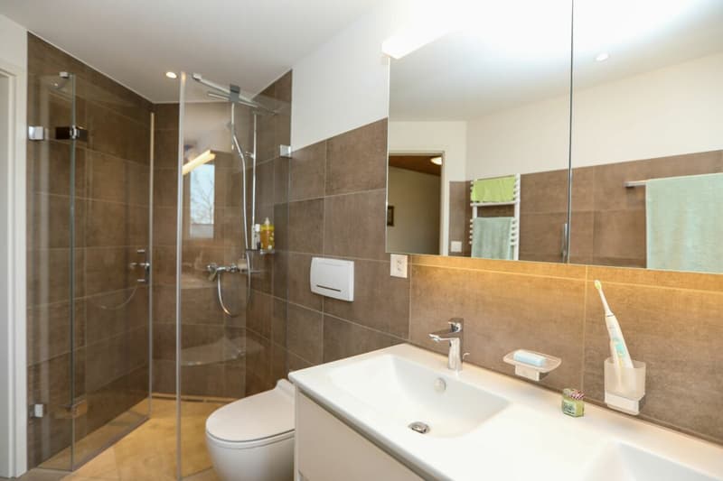 Family-friendly semi-detached house with idyllic garden (10)