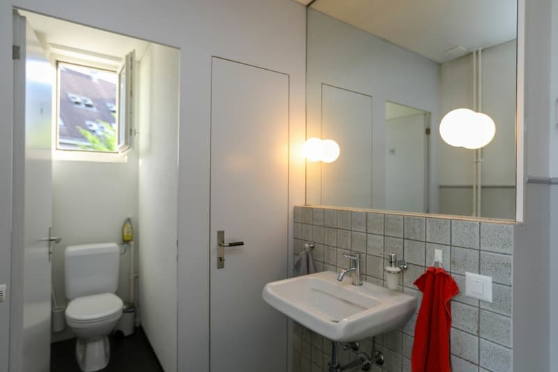 Immeuble commercial à louer en centre-ville (10)