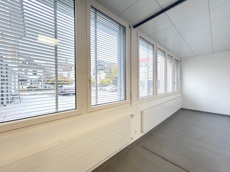 Commercial / office space for rent in Derendingen (5)