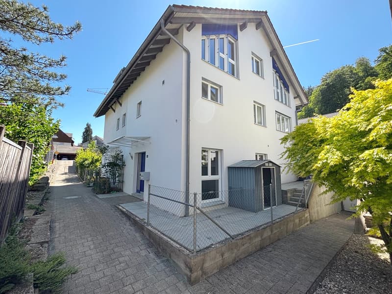 Modern 5.5-room semi-detached house with garden and plenty of light in Neuenhof (13)