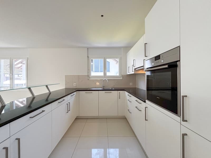 Modern 5.5-room semi-detached house with garden and plenty of light in Neuenhof (5)