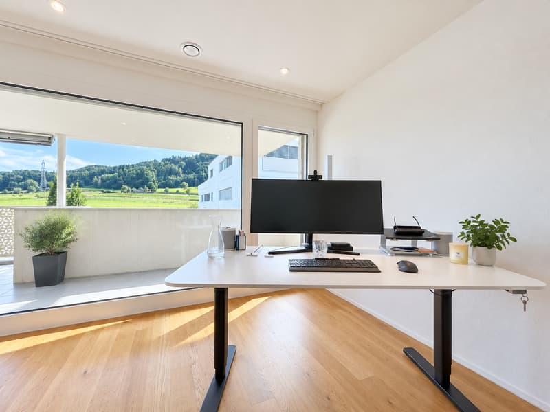 TOP MODERNE 5.5-ZIMMER-WOHNUNG MIT GROSSER TERRASSE UND WEITSICHT (9)