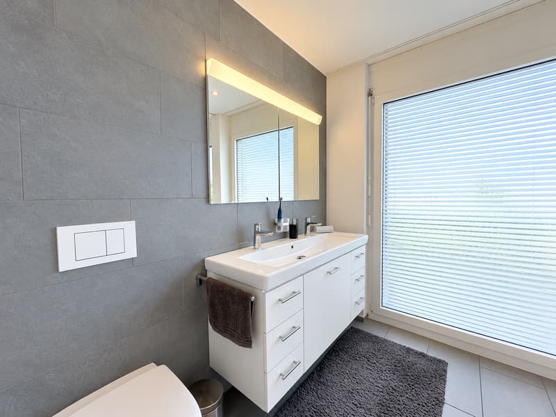 TOP MODERNE 5.5-ZIMMER-WOHNUNG MIT GROSSER TERRASSE UND WEITSICHT (10)