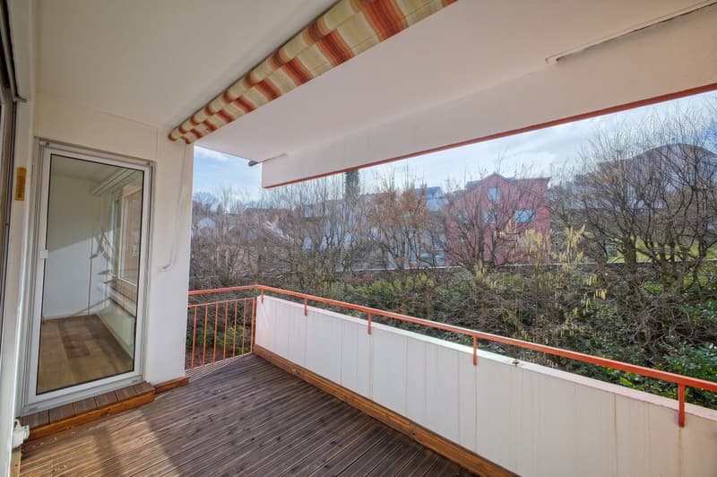 Arrive and feel at home with a view of Lake Zurich (3)
