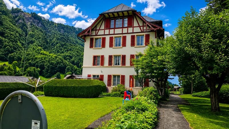 Casa polivalente in affitto a Linthal (2)