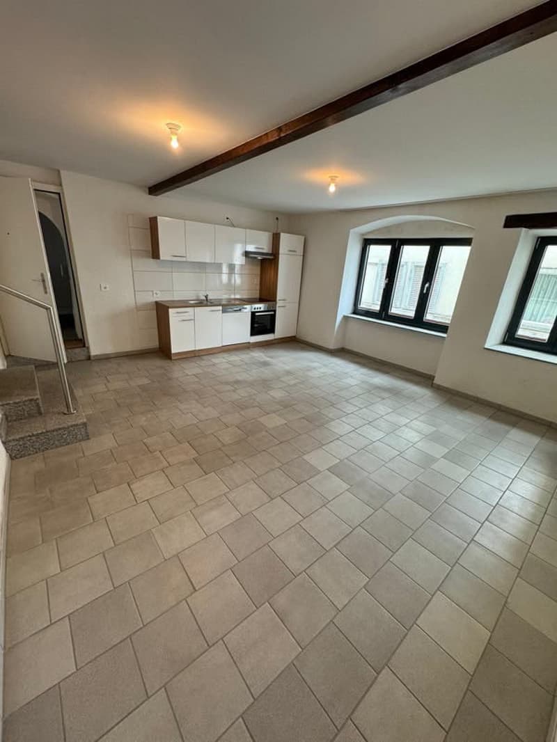 Charmante 2.5-Zimmer-Altbauwohnung im Erdgeschoss in Thusis (5)