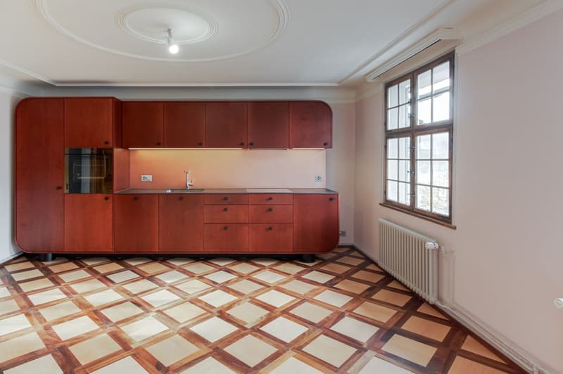 Characterful property in the historic town center (12)