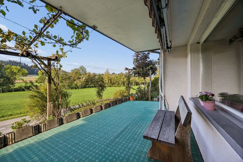 Erdgeschoss: Gemütlicher Sitzplatz mit Weitblick