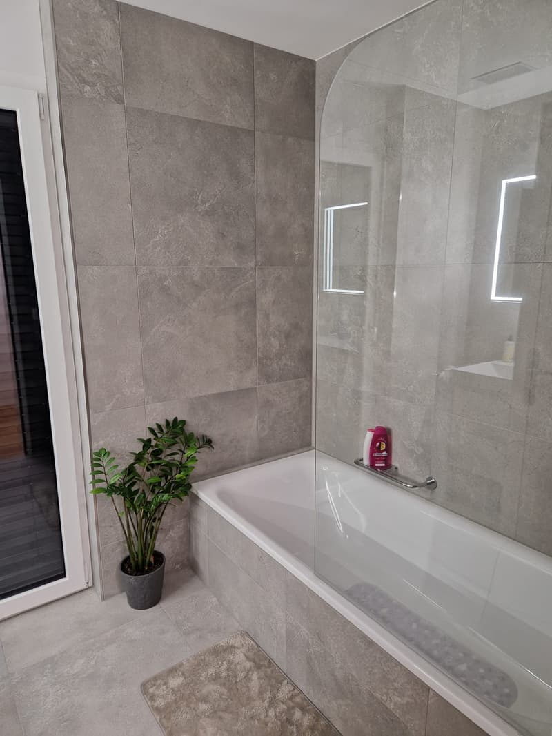 Moderne 4.5-Zimmer Attikawohnung mit Landblick (10)