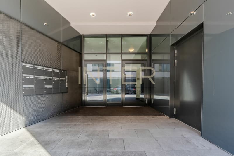 Praxisräume im Zentrum von Baar (ZG) - 3 Behandlungsräume mit Lavabo (11)