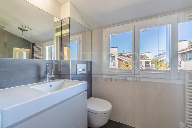 Stylish detached 6.5-room single-family house with 981 m² plot, lake view and development potential in Oberrieden (19)