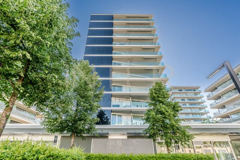 Spacious 5.5-room apartment with large balcony in Feldpark Zug (25)