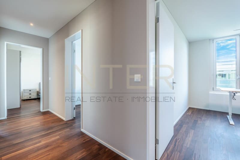 Spacious 5.5-room apartment with large balcony in Feldpark Zug (11)