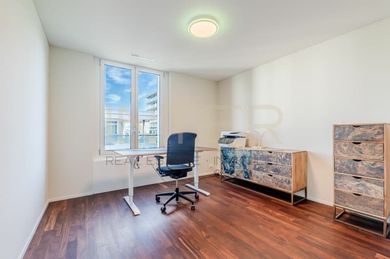Spacious 5.5-room apartment with large balcony in Feldpark Zug (12)