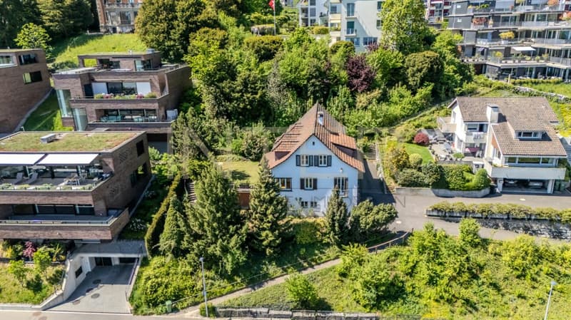 Casa unifamiliare di 6,5 locali con giardino di 981 m², vista lago e potenziale di sviluppo a Oberrieden (7)