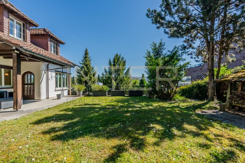 Casa unifamiliare di 6,5 locali con giardino di 981 m², vista lago e potenziale di sviluppo a Oberrieden (28)