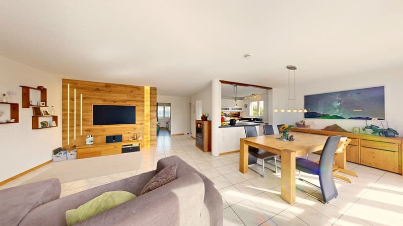 Zwei Wohnungen in einer: 7 Zimmer, Sauna und zwei Balkone gegen Süden (7)