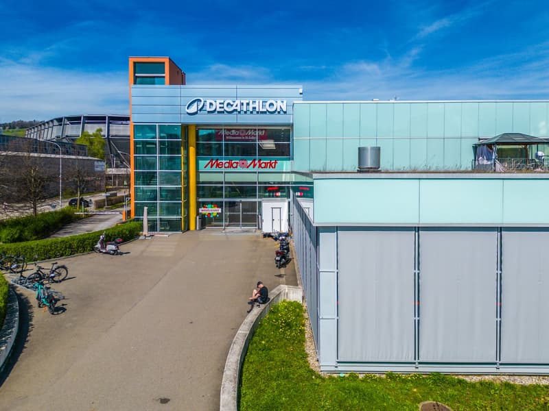 Surfaces de vente de 60 à 700 m2 à louer, pop-up également possible ! (1)