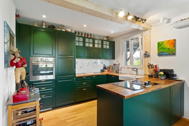 Two-family house, renovated in 2020, with idyllic garden - near village center and school in the historic town of Elgg ZH. (10)