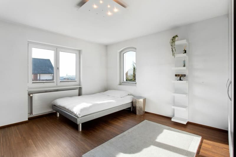 Grosszügiges 10 ½-Zimmer-Einfamilienhaus mit vielseitigem Nutzungspotenzial! (6)