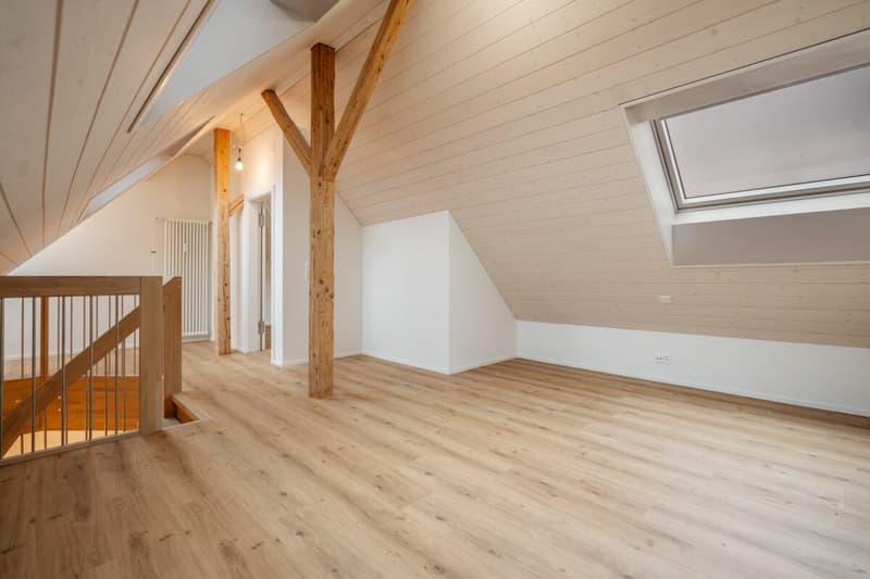 Charmante 5-Zimmer-Maisonettewohnung mit Galerie, Dachterrasse und Loggia (19)