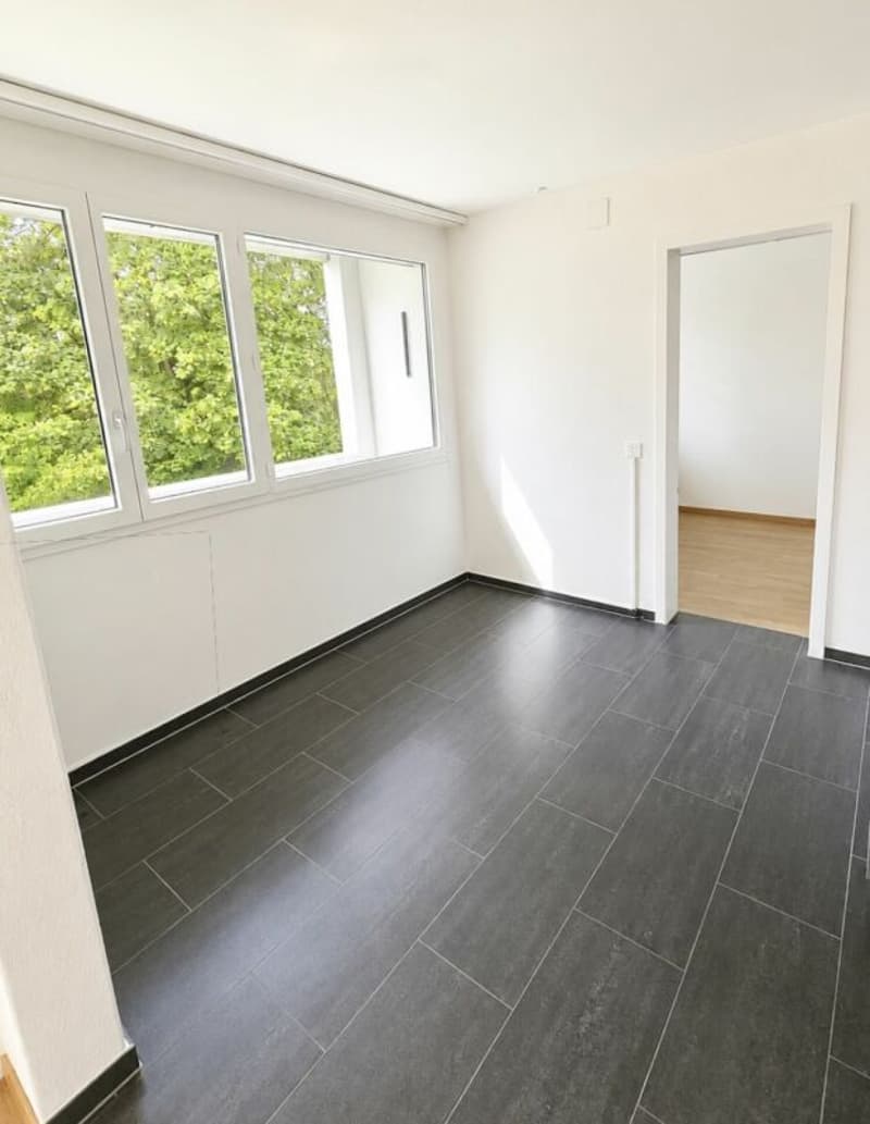Bello appartamento 4.5 locali in una posizione ben collegata a Worblaufen (3)