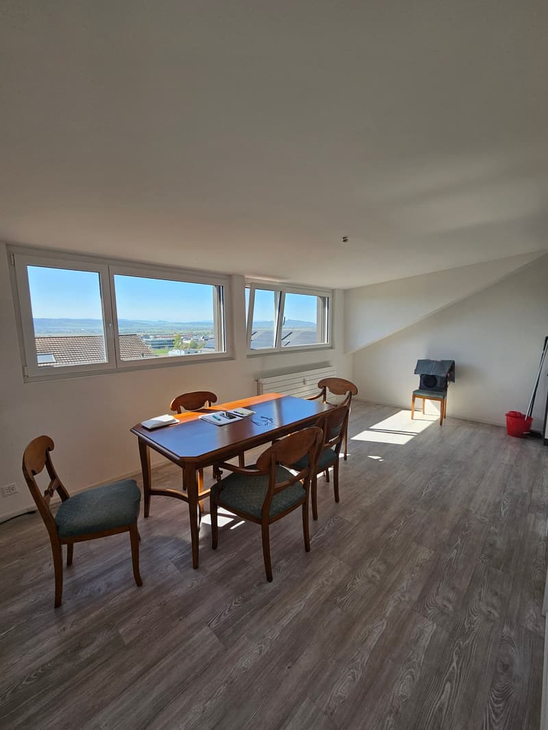 Charming 2.5-room attic apartment in a quiet location in Bettlach (2)