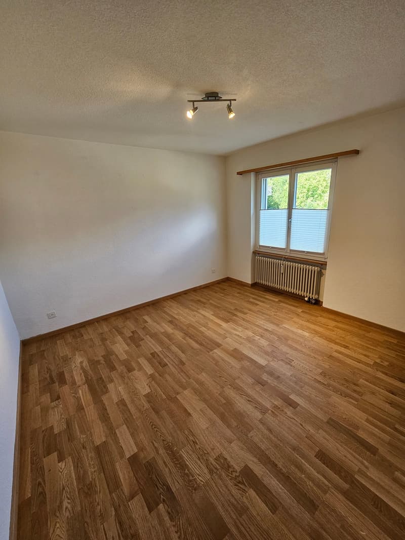 Charmant appartement 4 pièces à Erlenbach dans le Simmental (2)