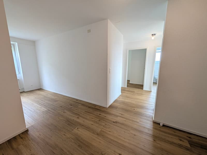 Sanierte 3-Zimmerwohnung mit Balkon und schöner Aussicht in Grenchen (7)
