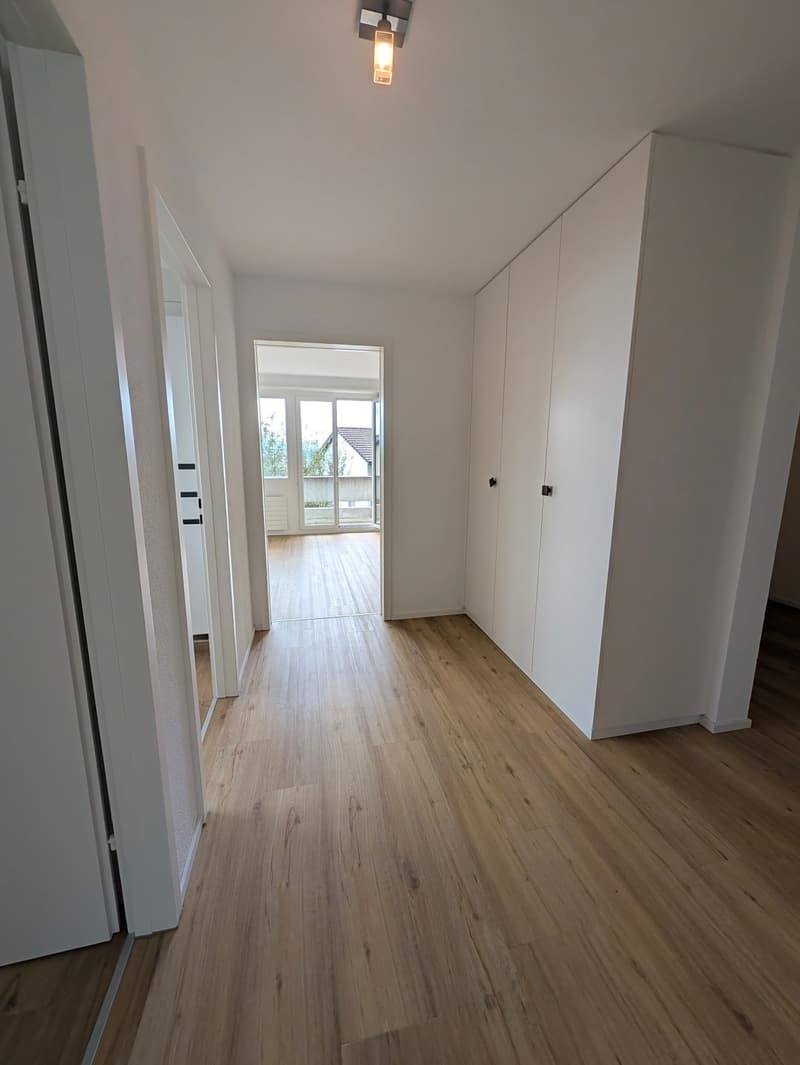 Sanierte 3-Zimmerwohnung mit Balkon und schöner Aussicht in Grenchen (5)