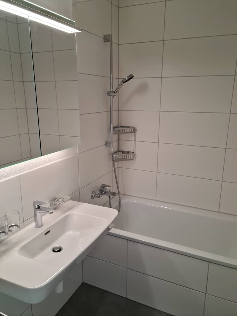 Sanierte 3.5-Zimmerwohnung mit Balkon in Schliern bei Köniz (15)