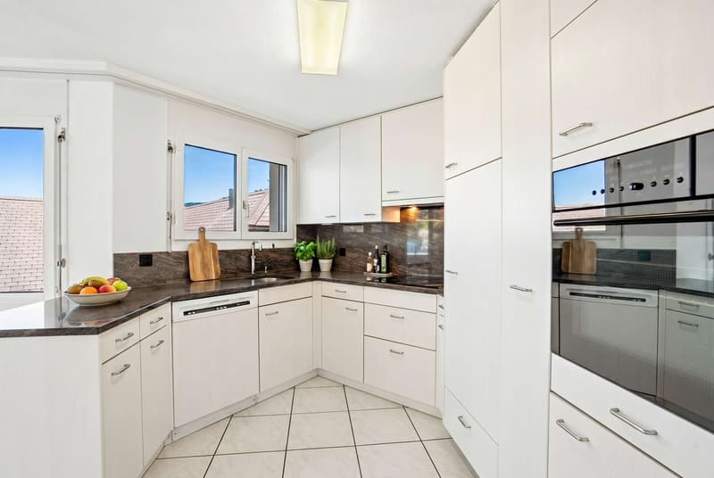 Lake Ägeri waterfront location: breathtaking lake view and 129 m² balcony/outdoor area (7)