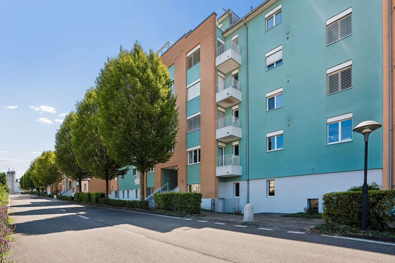 Charmante Gartenwohnung mit gedecktem Sitzplatz: Bahnhof in Gehdistanz (11)