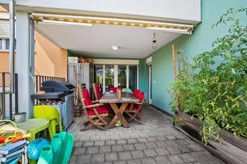 Charmante Gartenwohnung mit gedecktem Sitzplatz: Bahnhof in Gehdistanz (9)