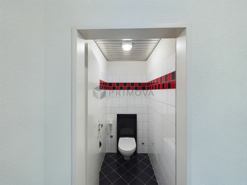 Representative commercial space in the city center of Flawil (7)