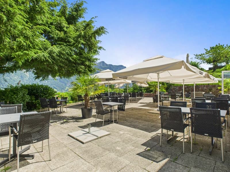 Hotel & Ristorante con appartamenti, vigneto e terreno edificabile in posizione premium sul lago di Walensee (10)