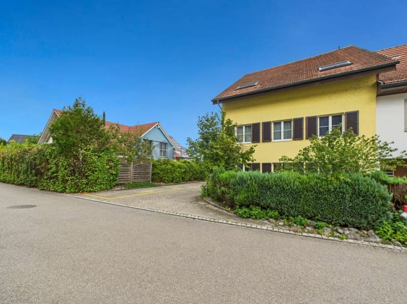 Casa con 3 appartamenti ben curati a Sulz (13)
