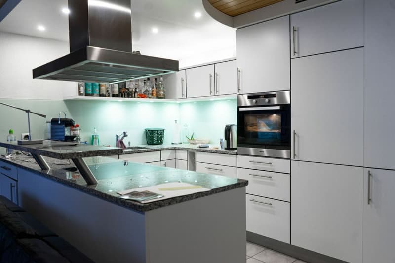 Casa con 3 appartamenti ben curati a Sulz (8)