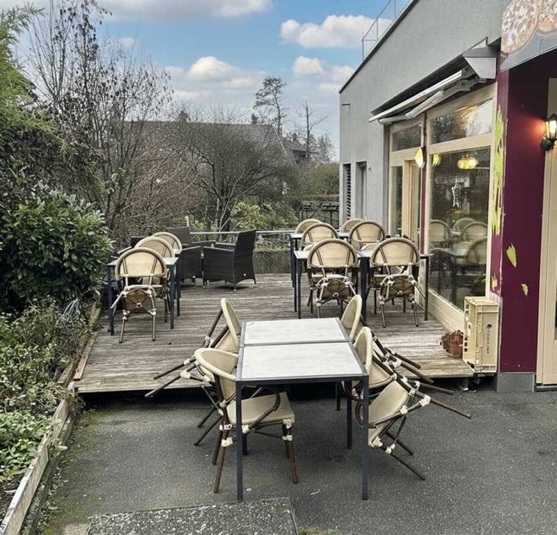 Attractive capital investment with established restaurant in highly frequented location (2)