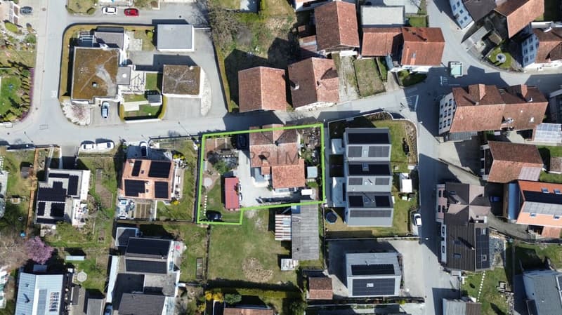 Maison multifamiliale charmante avec potentiel de développement dans un quartier calme de Rhäzüns (12)