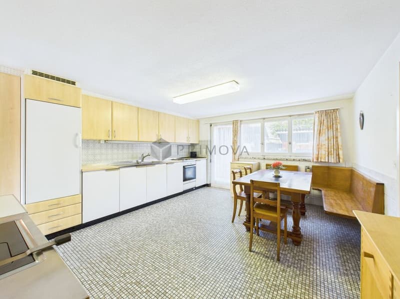 This house won't appeal to everyone. But to the right person, all the more. (5)