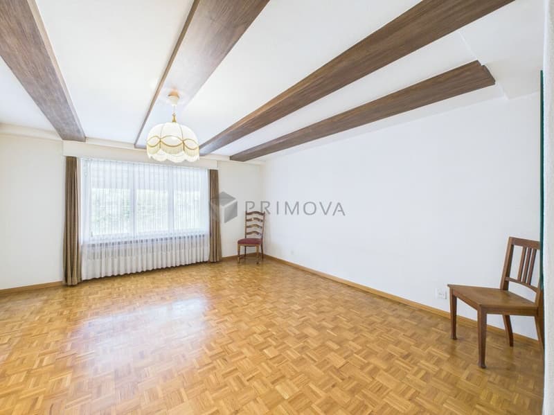 This house won't appeal to everyone. But to the right person, all the more. (6)