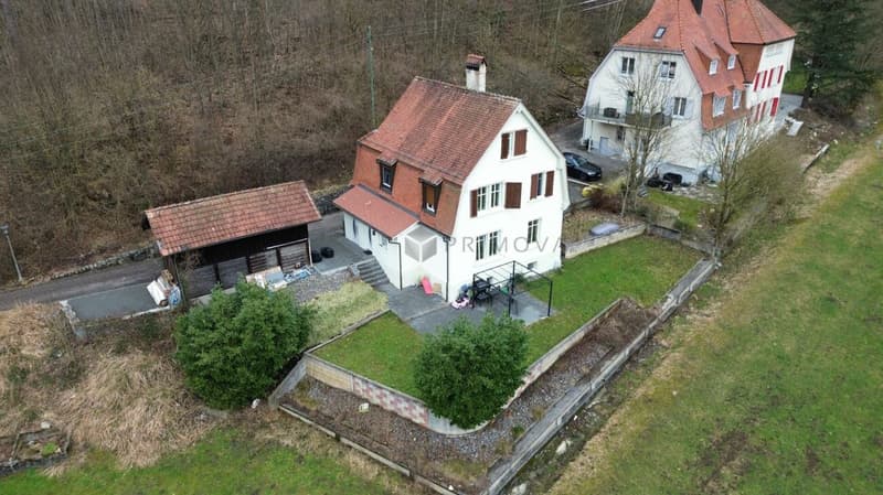 Apartment building with attractive 4.7% gross return (2)