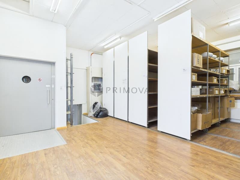 Profit from 320m² of commercial space in a prime harbor location at an unbeatable price (8)