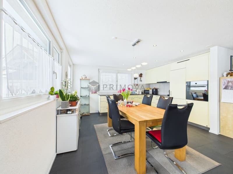 Modern design meets Emmental idyll: Top apartment for sale (1)